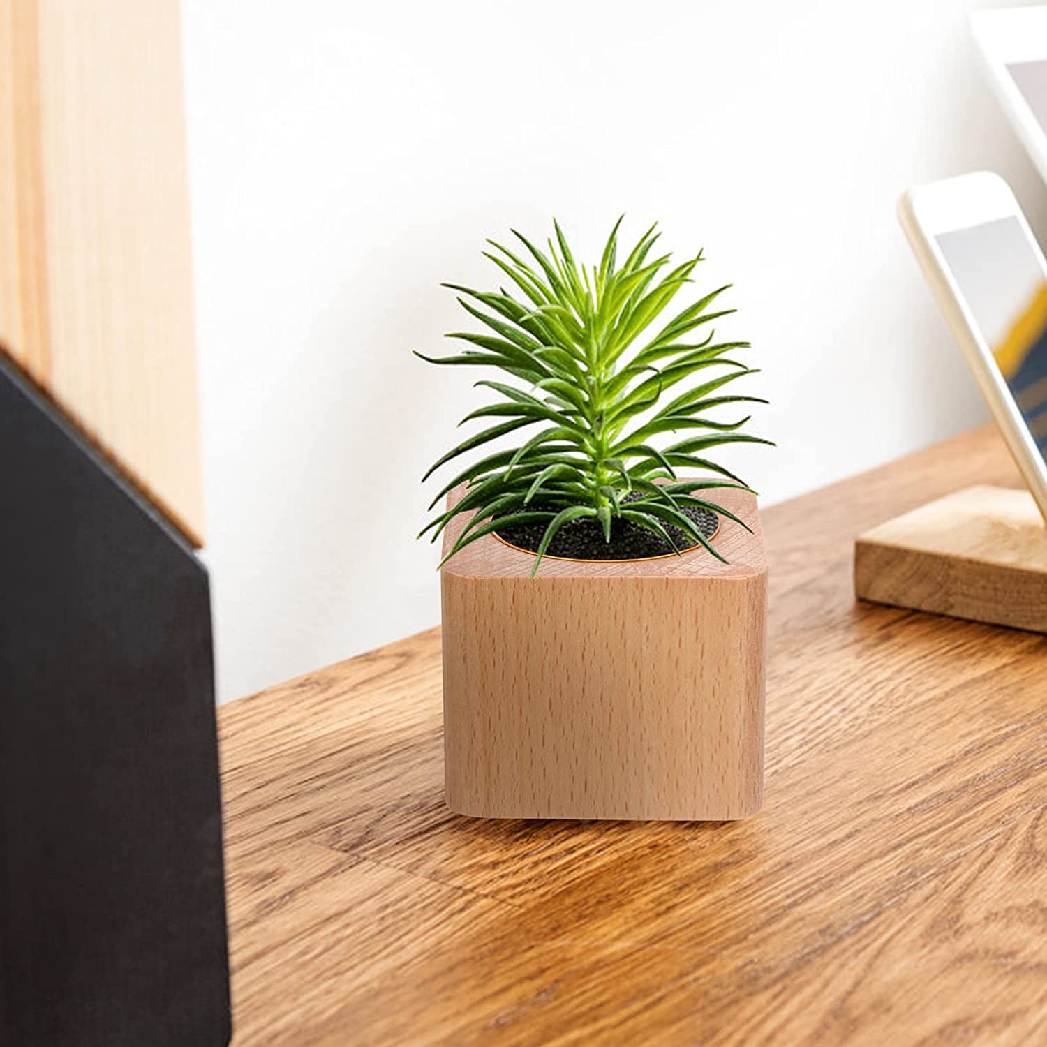 Mini maceta minimalista de madera