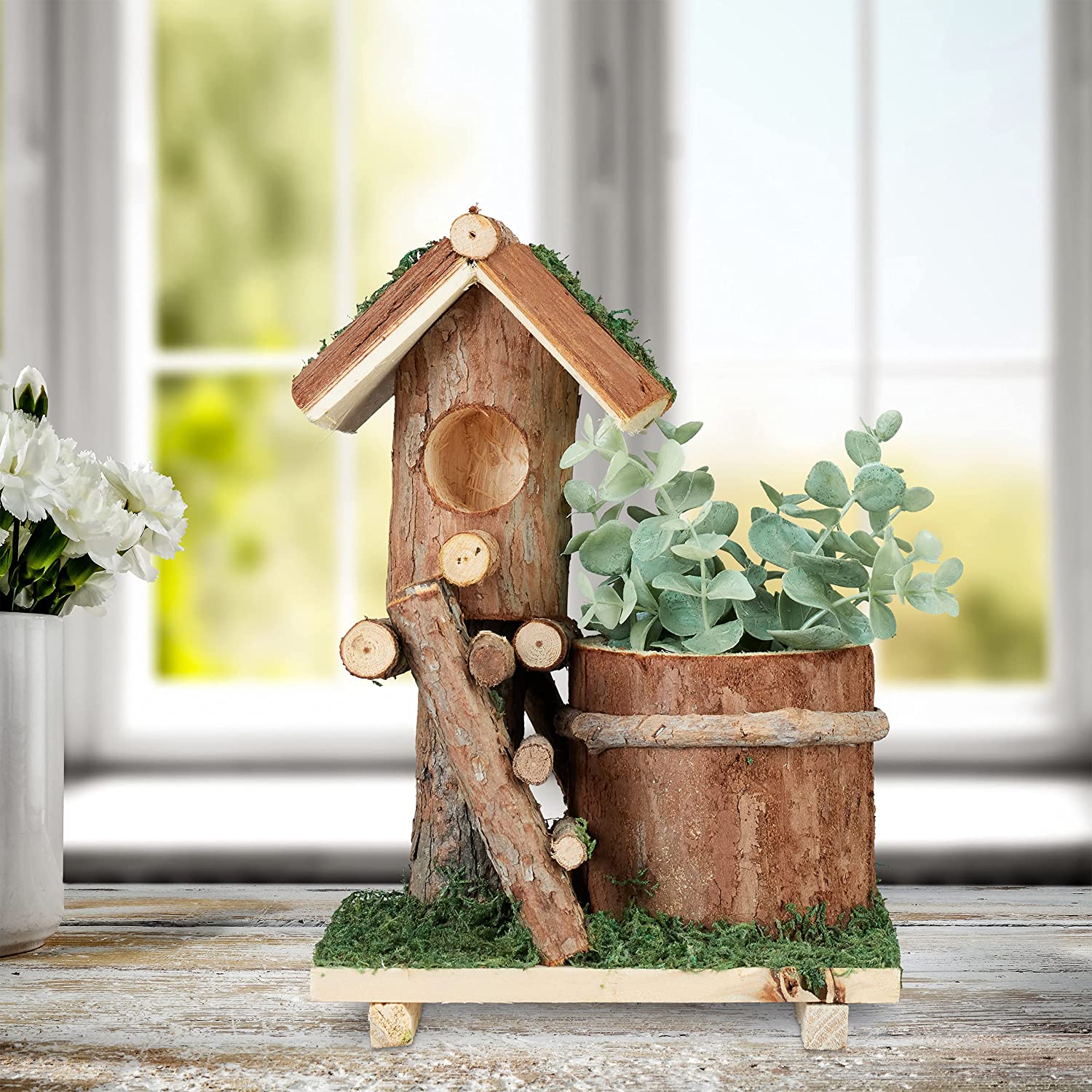 Mini maceta de madera con casita